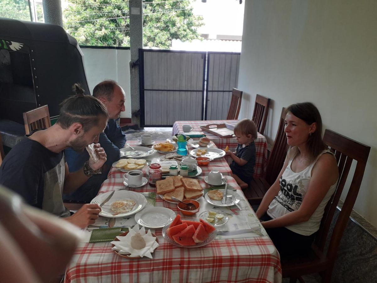 Guillet Beach Home Матара Екстериор снимка